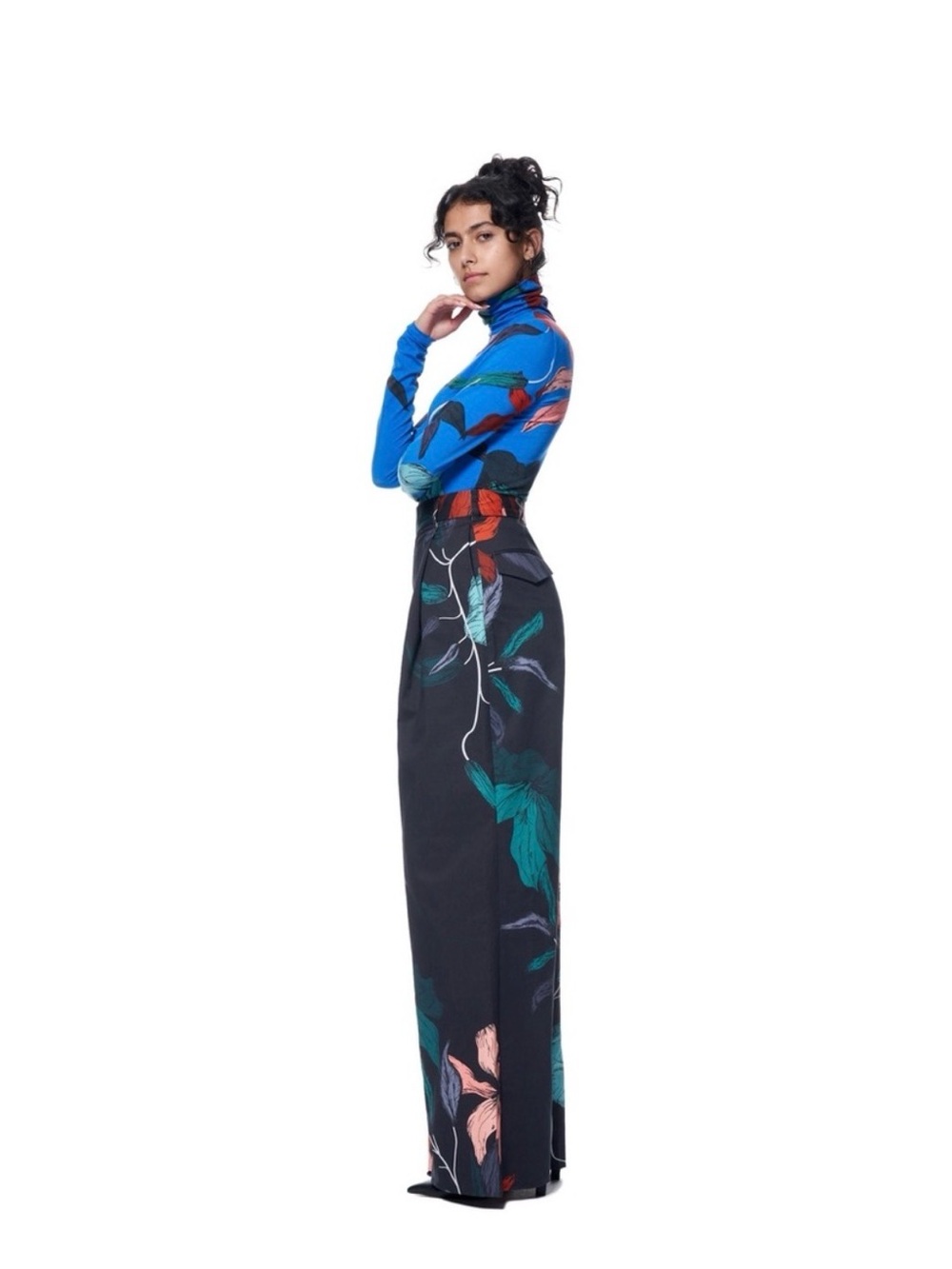 The Kit | Wide-Leg Floral Print Pants in Black with Coral & Teal Blooms - Picture 3 of 11